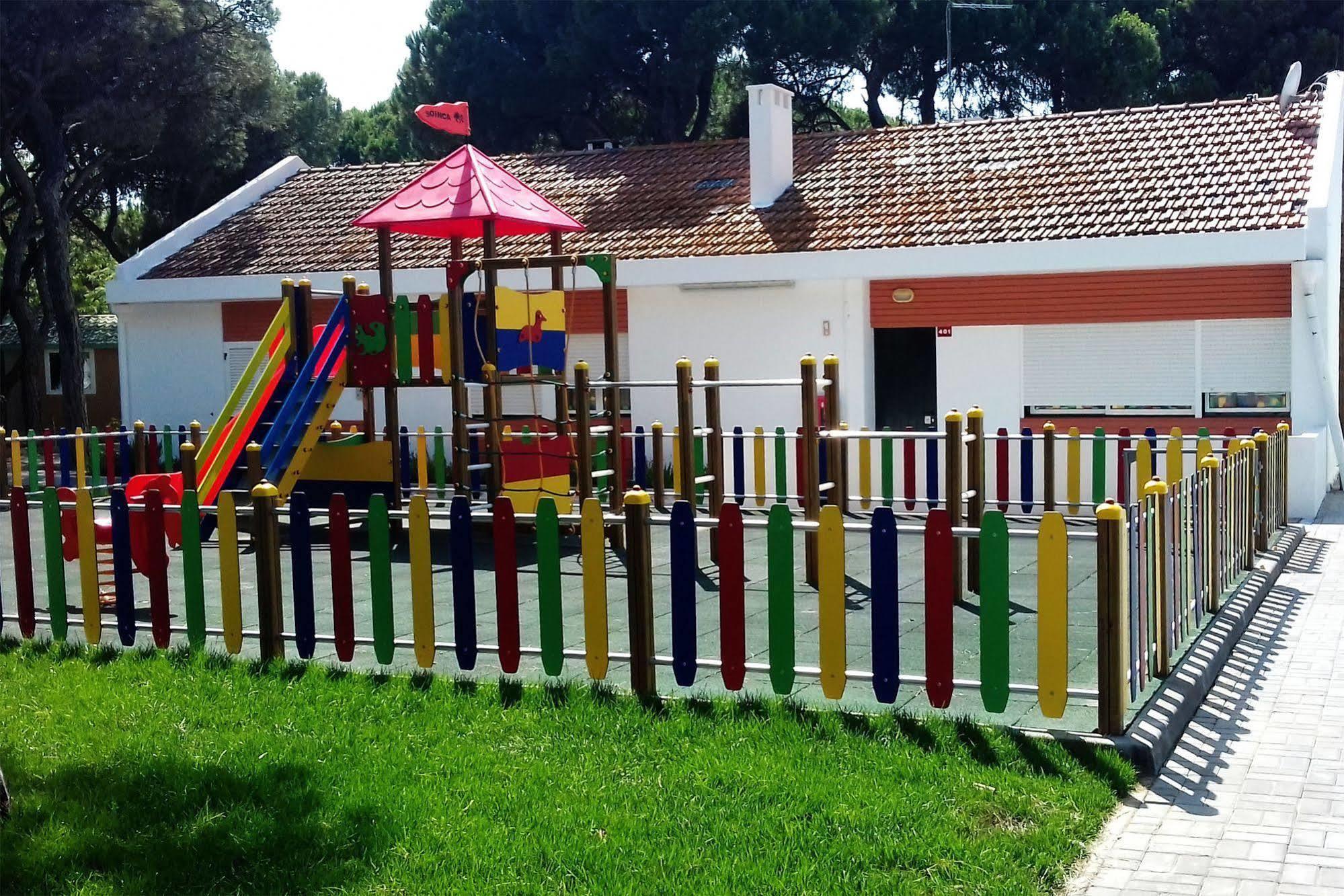 Parque De Campismo Orbitur Costa De Caparica Hotel Exterior photo